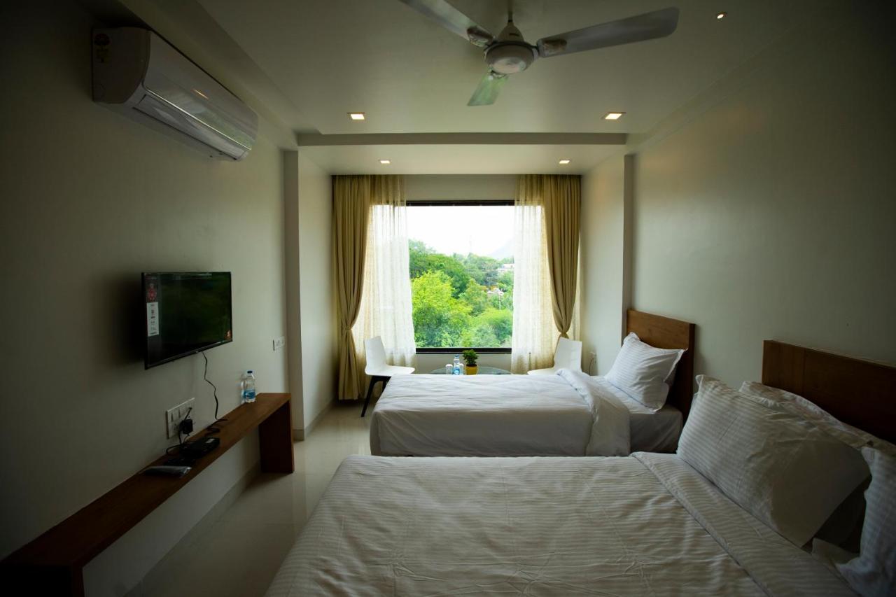 Hotel The Orange Flag Aurangabad  Exterior photo