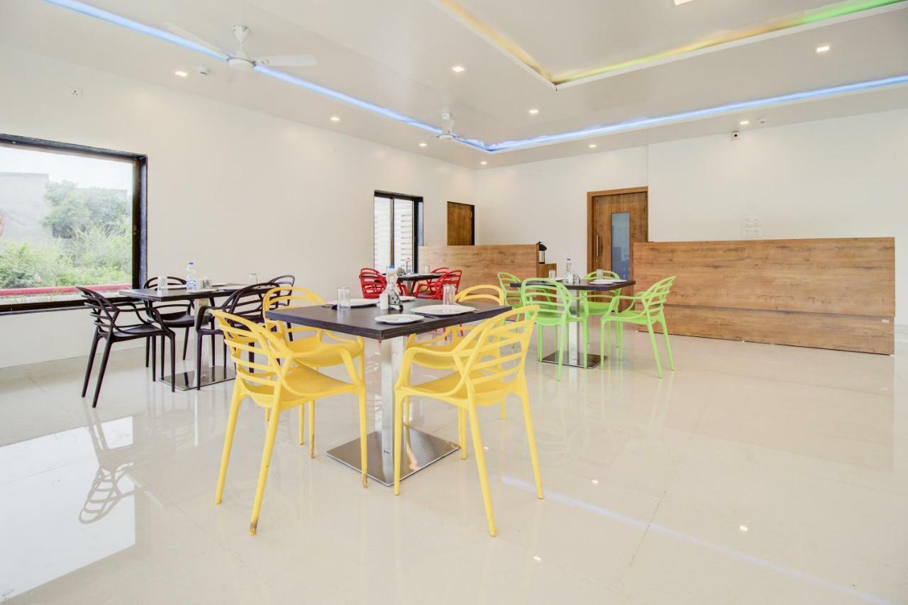Hotel The Orange Flag Aurangabad  Exterior photo