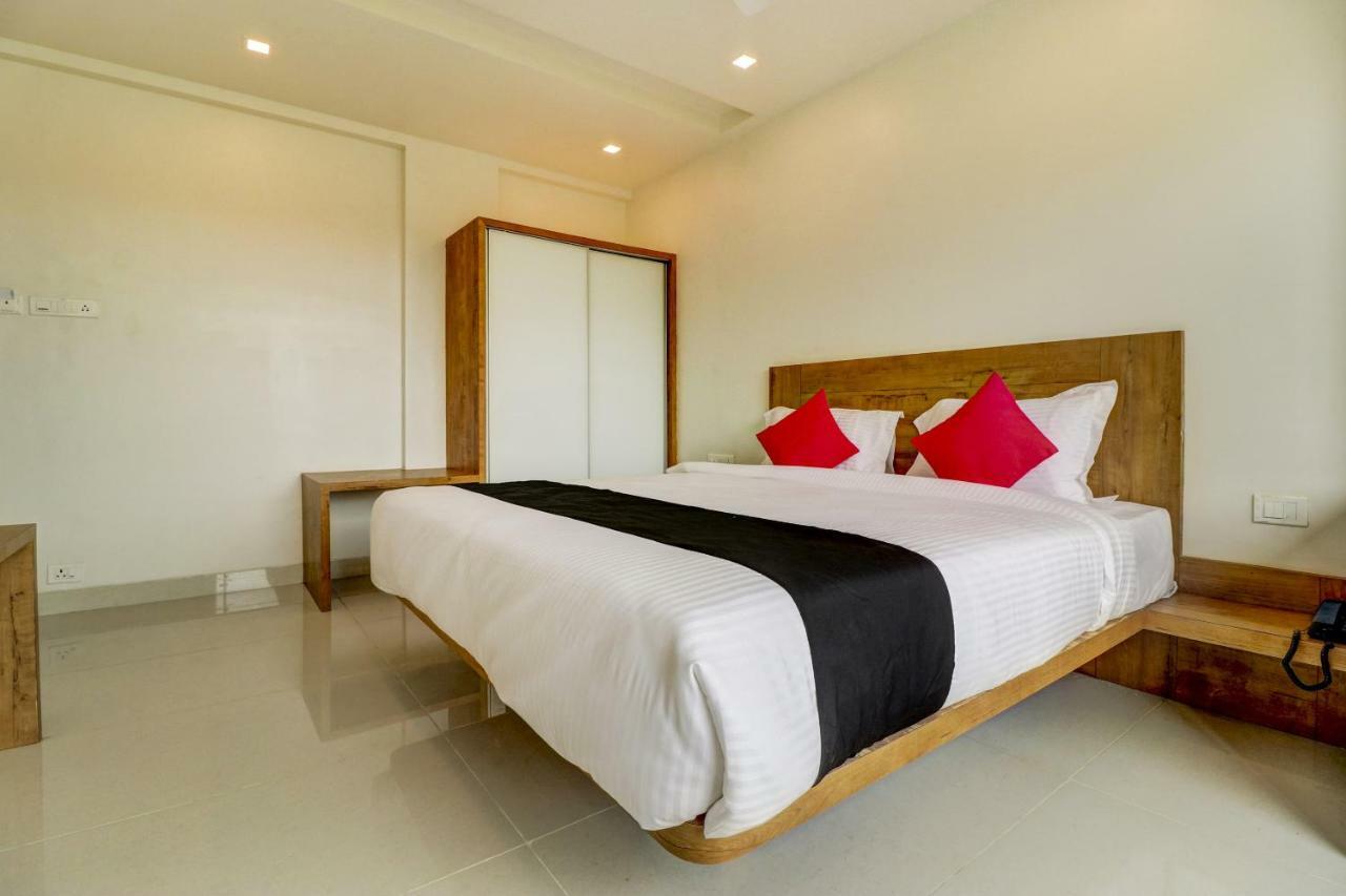 Hotel The Orange Flag Aurangabad  Exterior photo