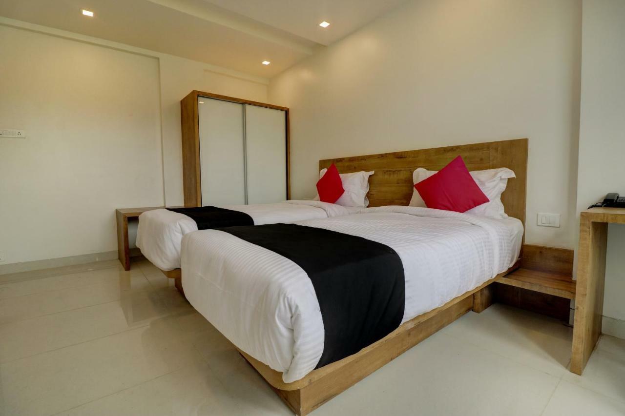 Hotel The Orange Flag Aurangabad  Exterior photo
